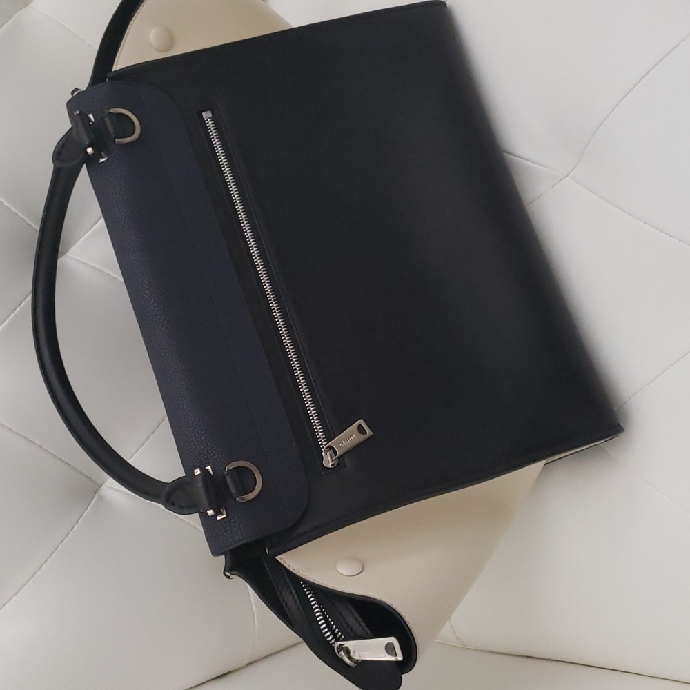 Bag - Picture 2 of 5